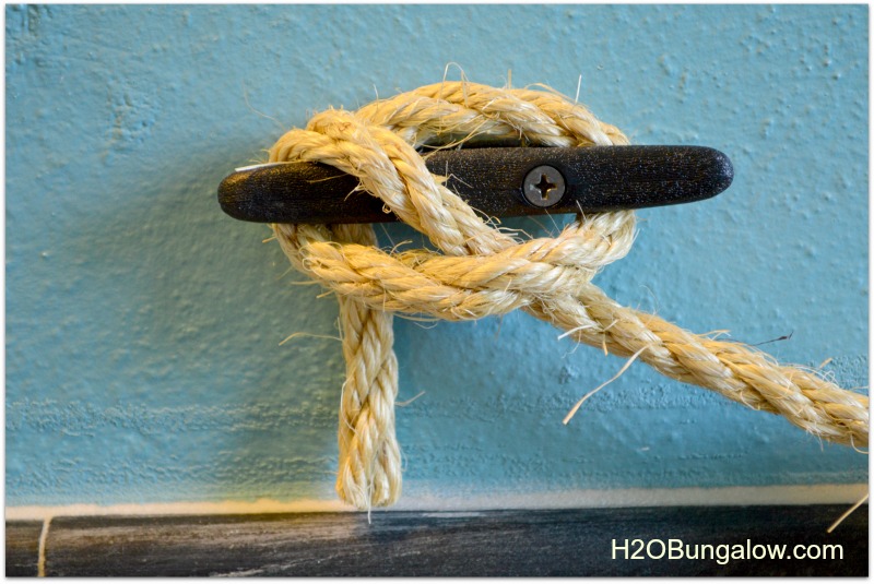 knot on diy naiutical towel holder