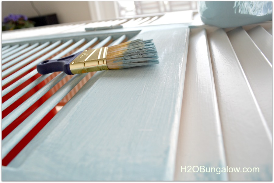 H2OBungalow painting bifold doors to make room divider