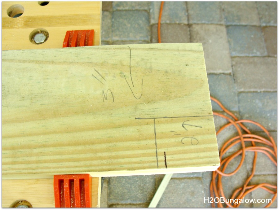 Tutorial-How-To-Make-A-Bench-From-A-Headboard-H2OBungalow
