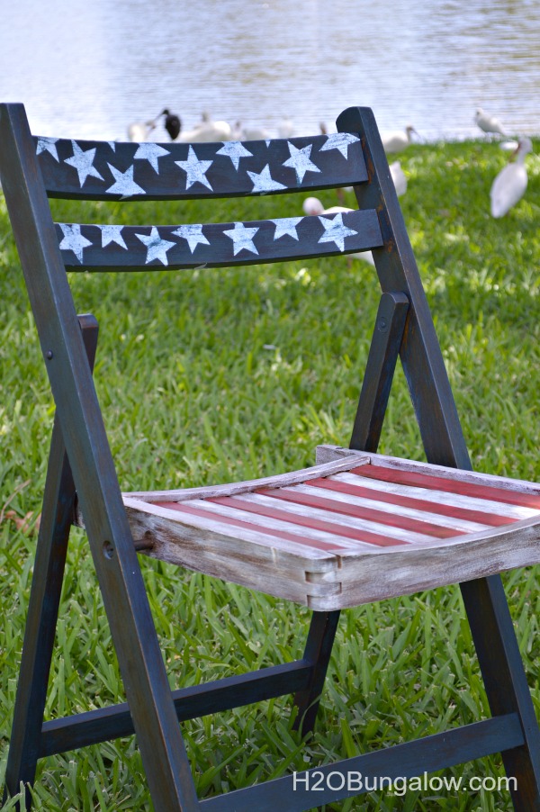 Americana-Red-White-Blue-Patriotic-Vintage-Folding-Chair-H2OBungalow