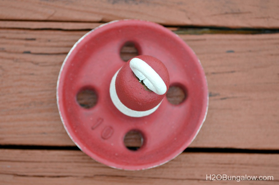 EAsy DIY vintage anchor doorstop project with tips on sealing vintage rusty metal to use in home decor. www.H2OBungalow.com #Nauticaldecor 