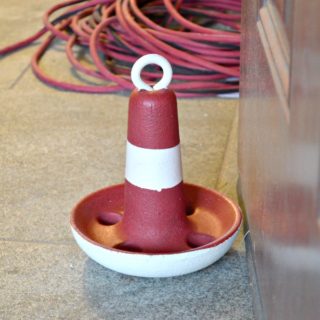 Red-Vintage-Anchor-Doorstop-H2OBungalow