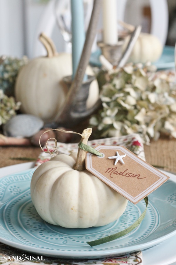 Pumpkin-Placecard-Coastal-Thanksgiving