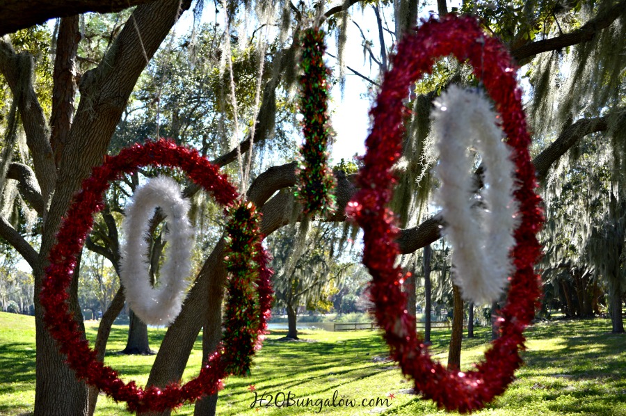 DIY-pvc-large-outdoor-Christmas-ornaments-with-a heatgun-H2OBungalow