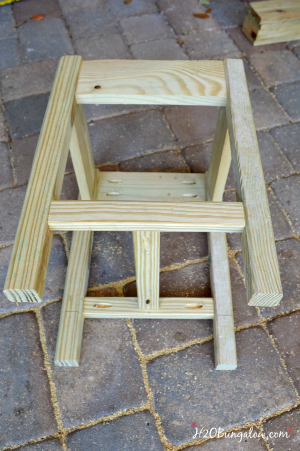 DIY outdoor patio or deck table H2OBungalow