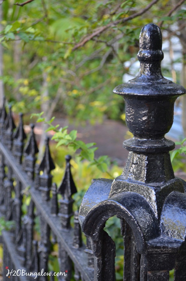 Lots of historical elements and fabulous ironwork - H2OBungalow