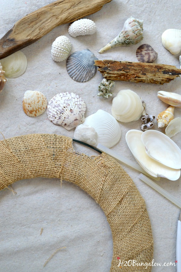 DIY driftwood and seashell wreath -H2OBungalow