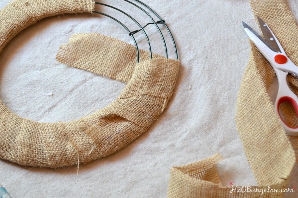 Driftwood and seashell DIY wreath tutorial H2OBungalow