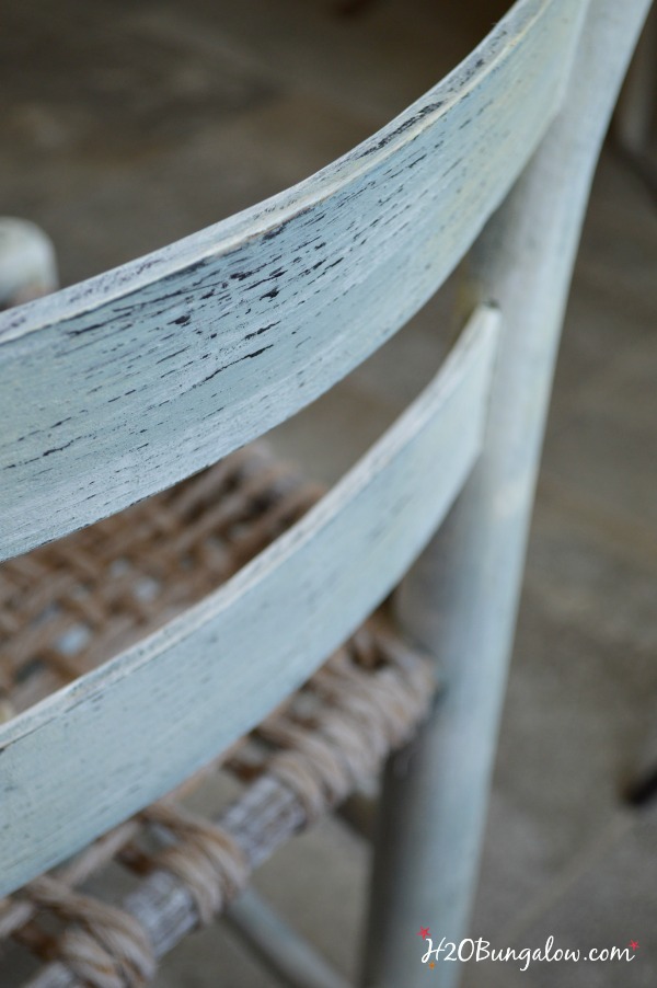 light dirstressing adds character to this coastal rustic accent chair.  Makeover by H2OBungalow 