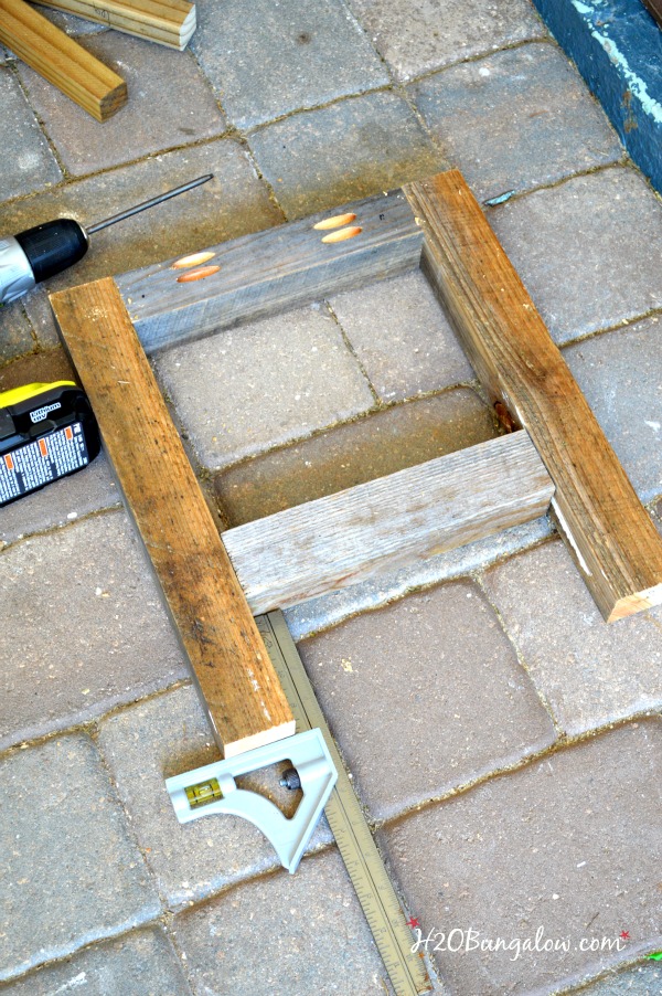 Make a simple DIY wood bench or table. This is a great beginner build project. Linked to the Power Tool Challenge Team and several other simple DIY tool projects www.H2OBungalow #PowerToolChallengeTeam