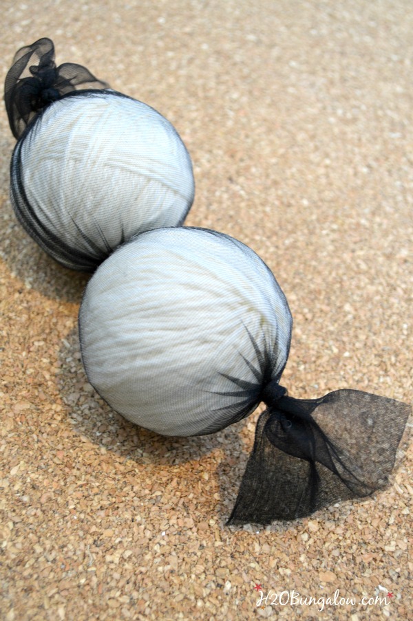 DIY Felted Wool Dryer Balls With Essential Oils - H2OBungalow