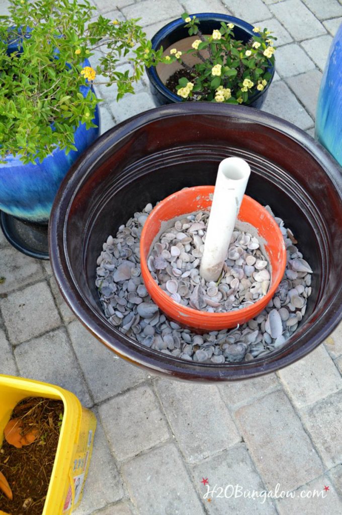 DIY Planter Umbrella Stand Tutorial H2OBungalow