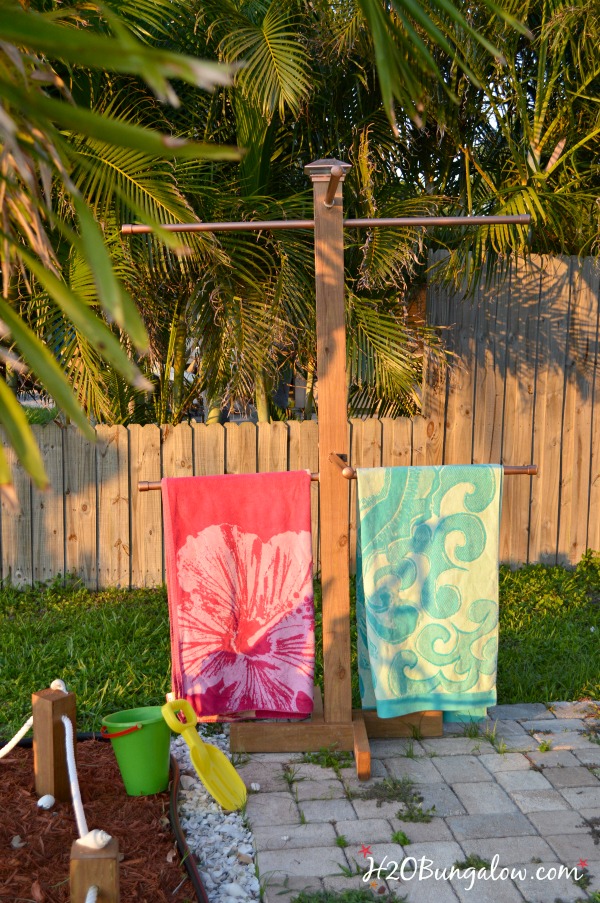 Hot Tub Towel Rack, Beach Towel Hooks, Outdoor Beach Decor, Lake