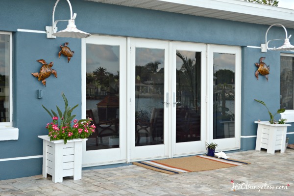 double-door-coir-DIY-spray-painted-doormat-tutorial-H2OBungalow