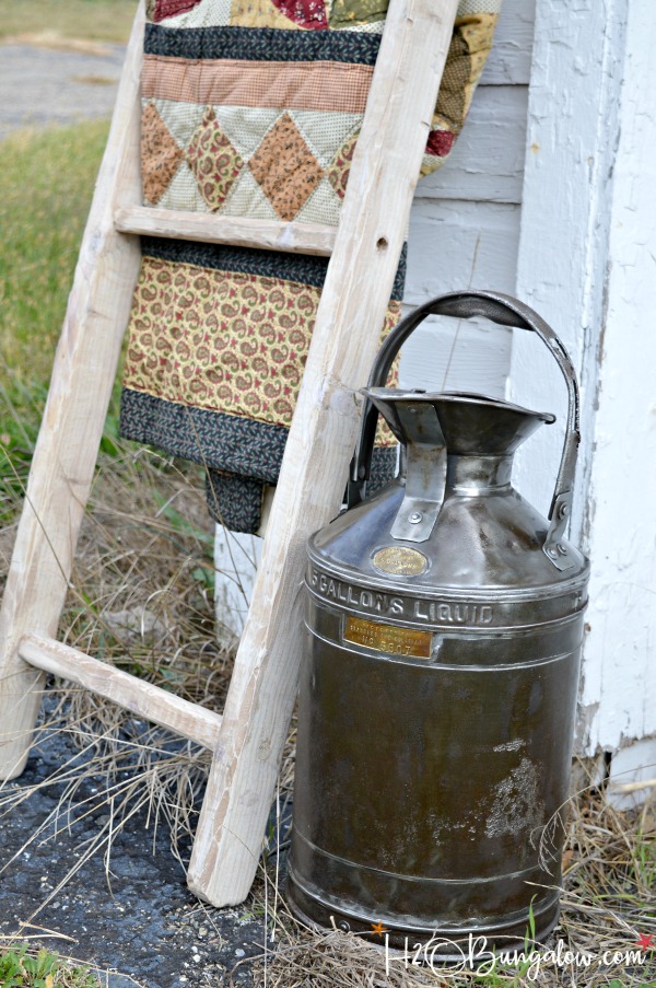 How to make a DIY vintage ladder tutorial. Simple assembly using pegs like old furniture was made. Instructions to add a rustic aged finish included. by H2OBungalow