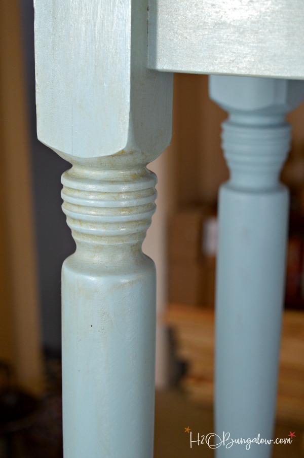 Blue painted console table makeover with Nantucket Blue Reclaim Paint and Glaze with a beautiful stained wood top transformed the old table. by H2OBungalow 