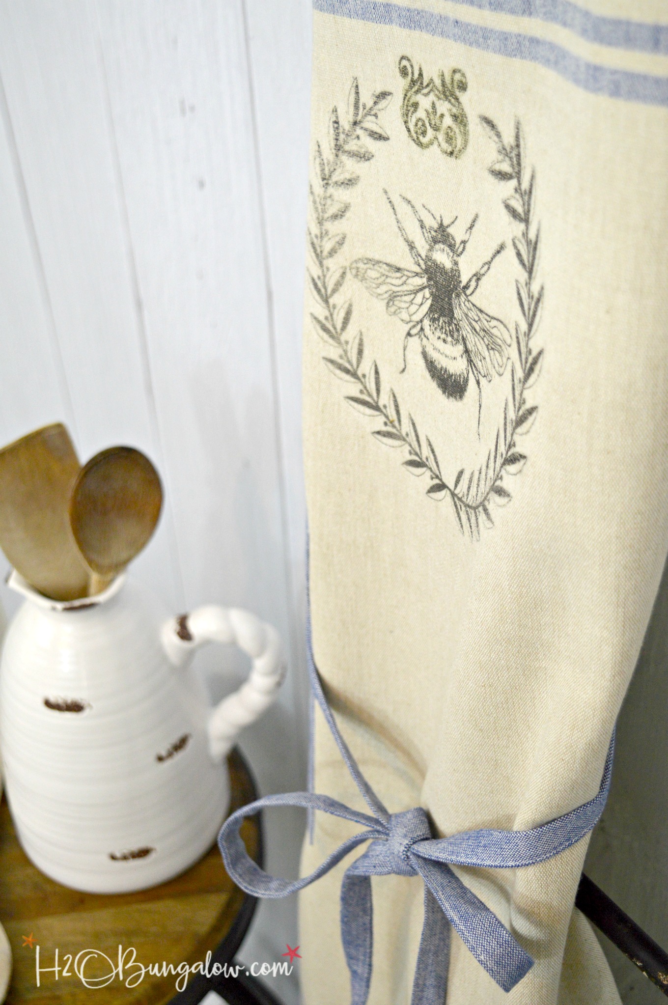 Bee, Flour Sack Towel, Decorative Towel, Bumble Bee, Kitchen Towels, Summer  Decor 