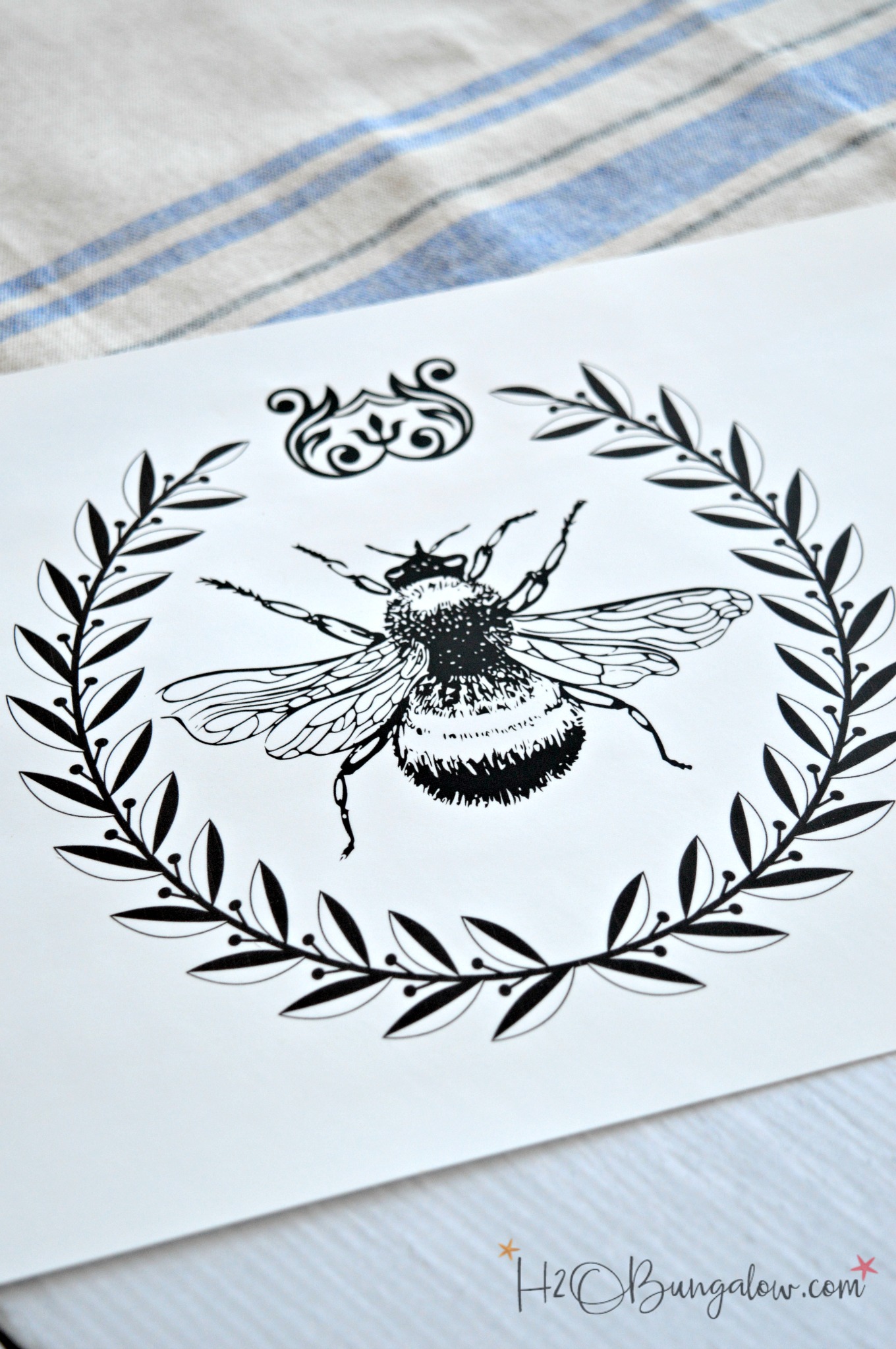 DIY Bumble Bee - Burlap Kitchen