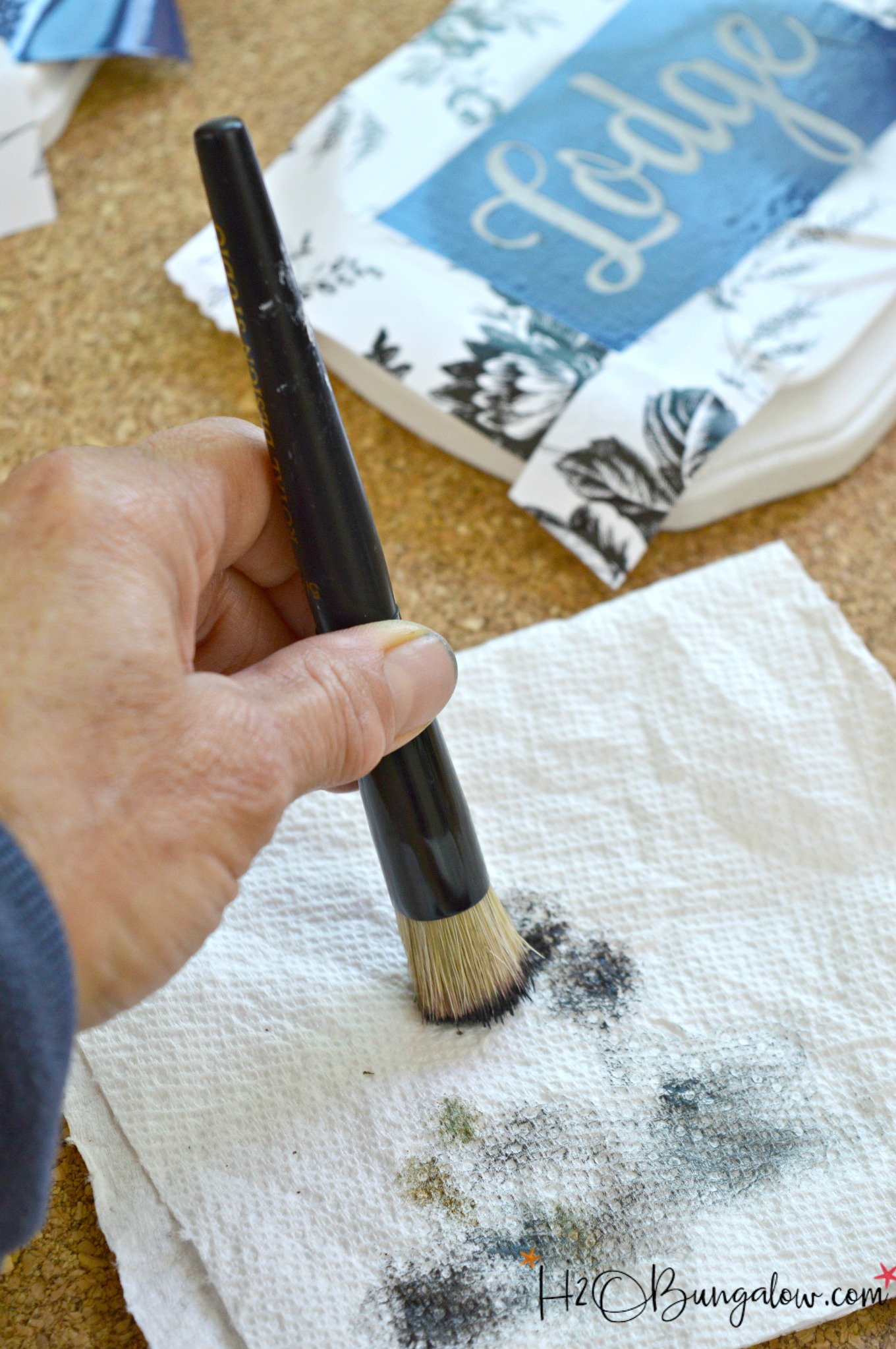 How To Use A Stencil Brush + Easy Tips For Stenciling