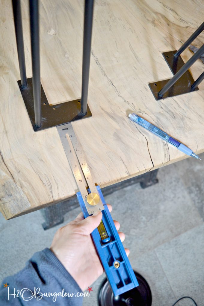 Why buy when you can DIY? Simple tutorial to make a DIY live edge wood coffee table with hairpin legs. Easy tutorial for beginner woodworkers. Make your own Mid Century Modern style coffee table and save a fortune. See what other Home decor projects the Power Tool Challenge Team shared this month too! H2OBungalow 