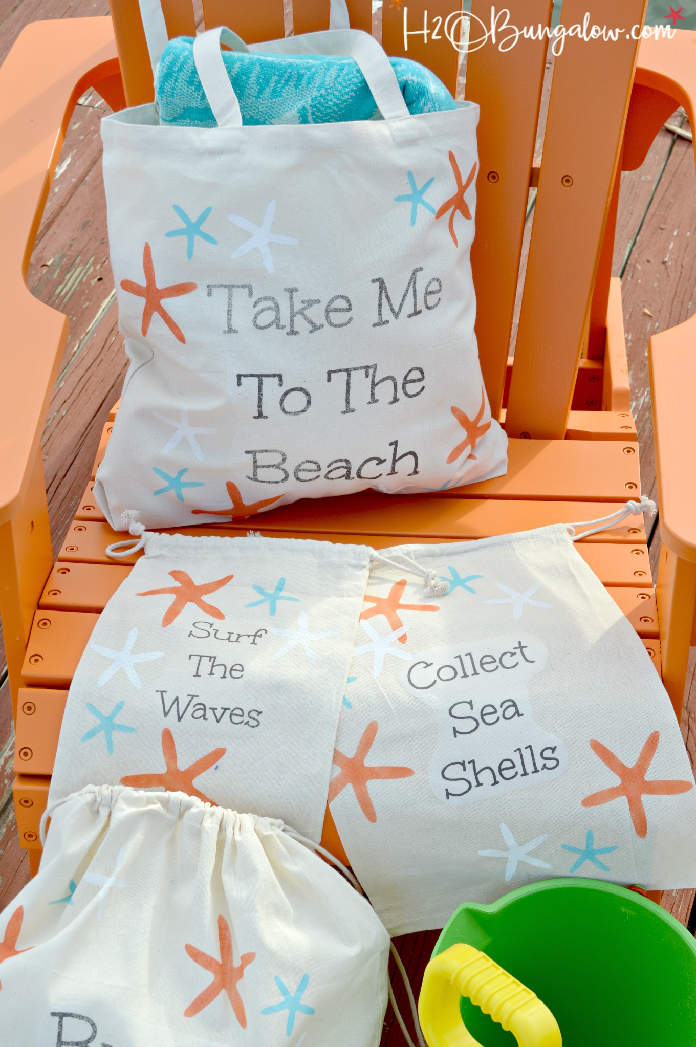 Stenciled DIY canvas starfish beach bags tutorial. Make a set of canvas totes with your printer and stencils to personalize your summer beach totes. Love this project? Find over 450 creative DIY projects for the home at H2OBungalow.com 