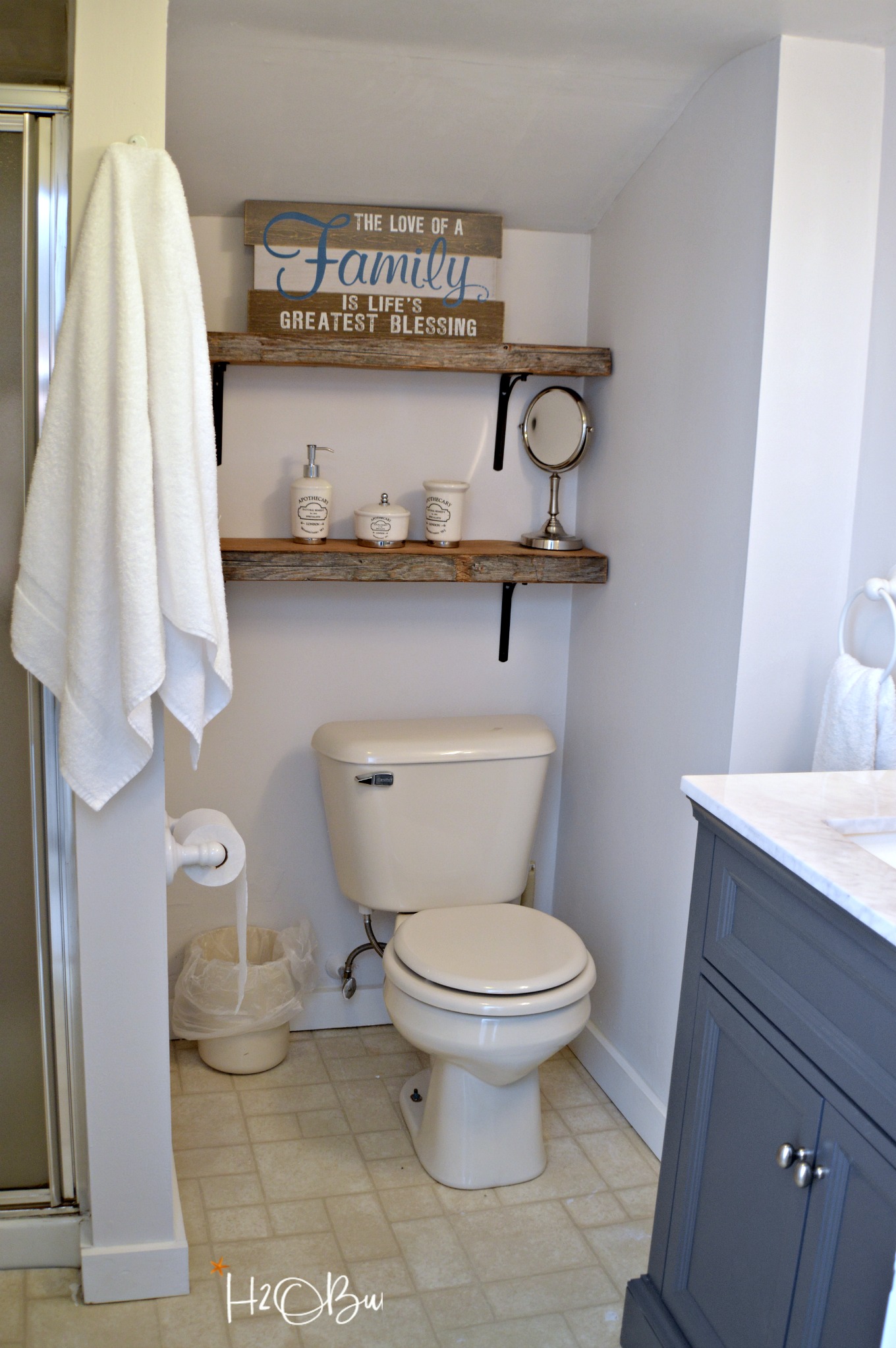 Five inspiring before and after bathroom makeovers from a DIY Blogger. Includes coastal, farmhouse and contemporary bathroom makeover and remodel ideas with tutorials. Find over 450 home improvement and home decor tutorials on H2OBungalow.com