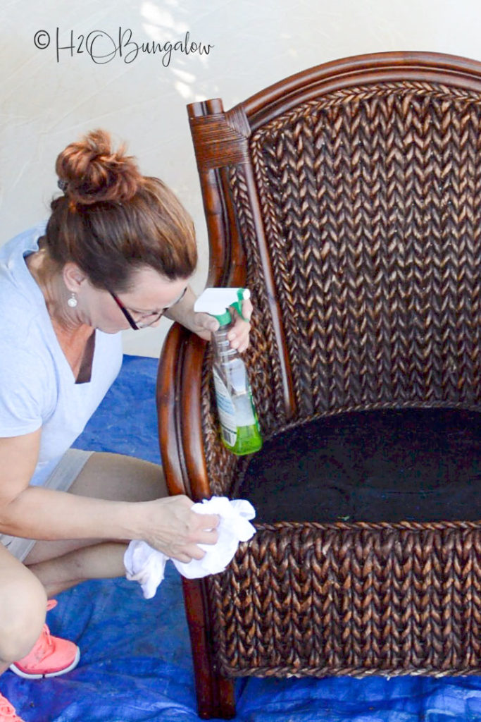 How To Paint Wicker Furniture Quickly, Can You Spray Paint Plastic Wicker Outdoor Furniture