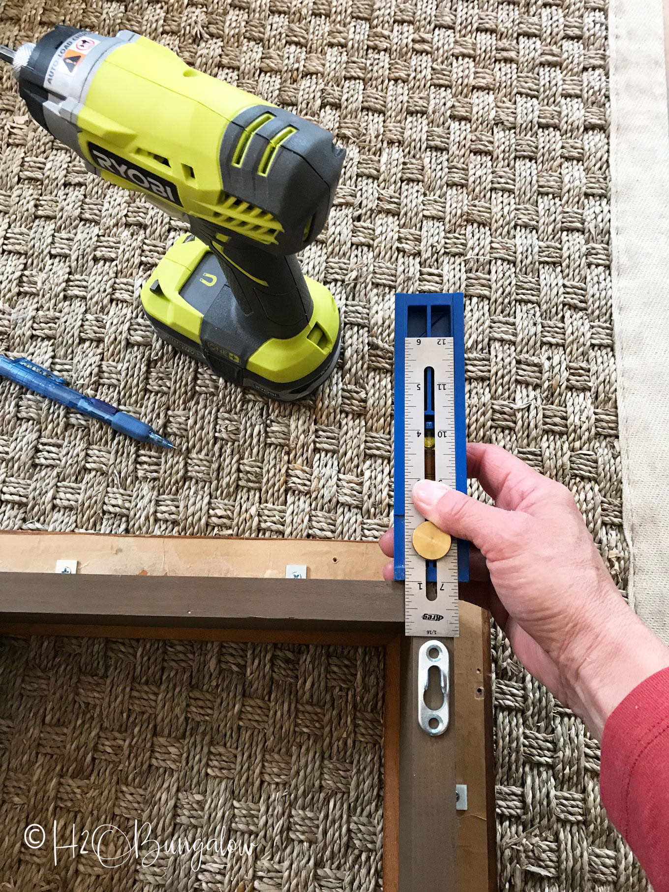 How to Make Your Own DIY Picture Frames Without Power Tools