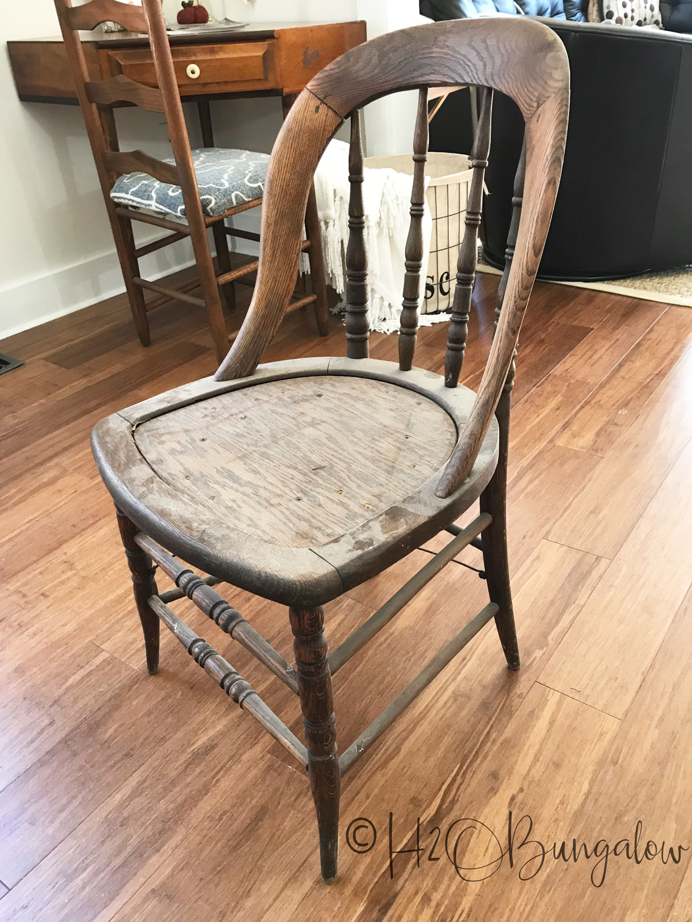 Tutorial for a cowhide chair makeover using real cowhide for the chair seat. Make this a fabulous accent chair with faux animal print or a cowhide. 