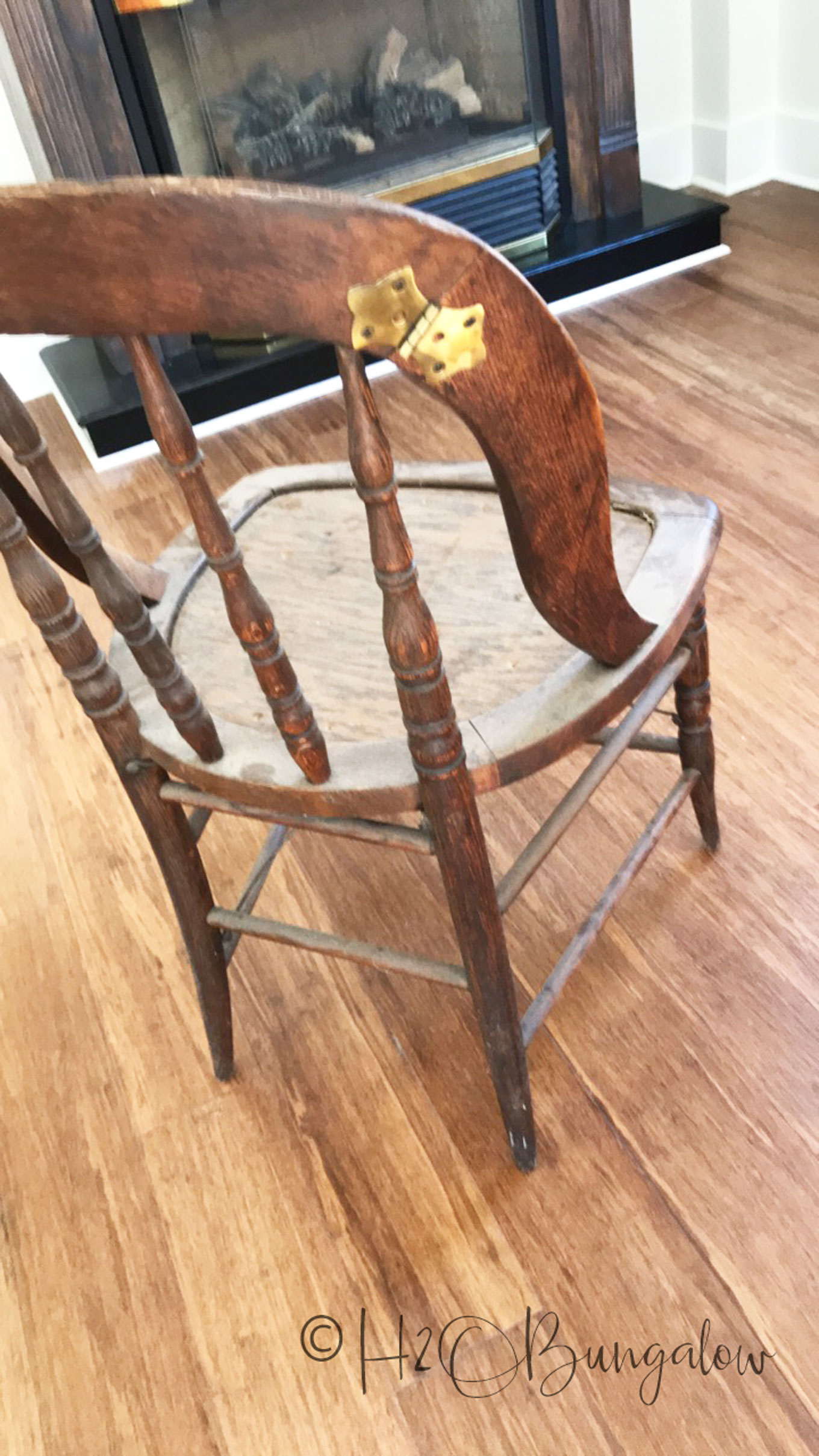Tutorial for a cowhide chair makeover using real cowhide for the chair seat. Make this a fabulous accent chair with faux animal print or a cowhide. 