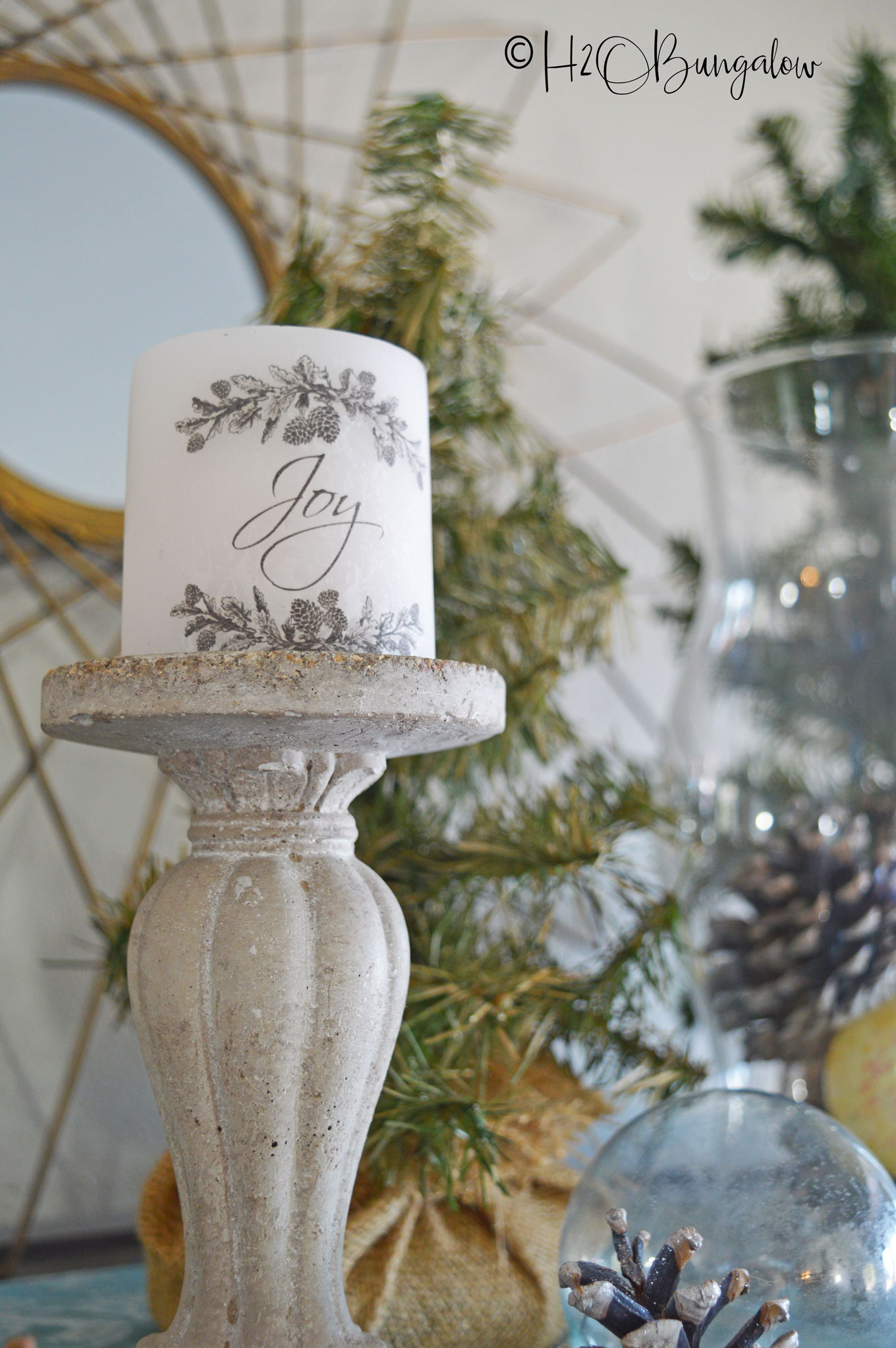 H2OBungalow Christmas home tour at the beach with several neutral holiday decor DIY projects and tutorials.