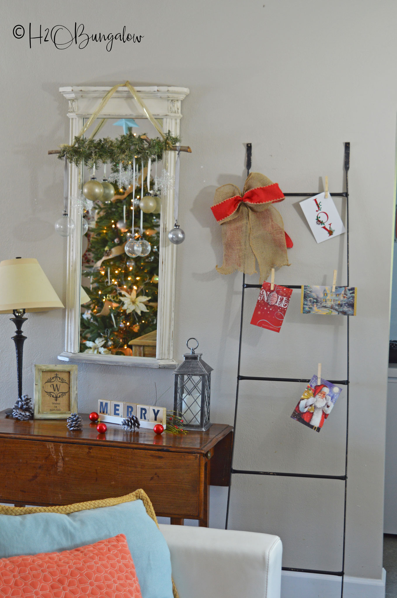 H2OBungalow Christmas home tour at the beach with several neutral holiday decor DIY projects and tutorials.