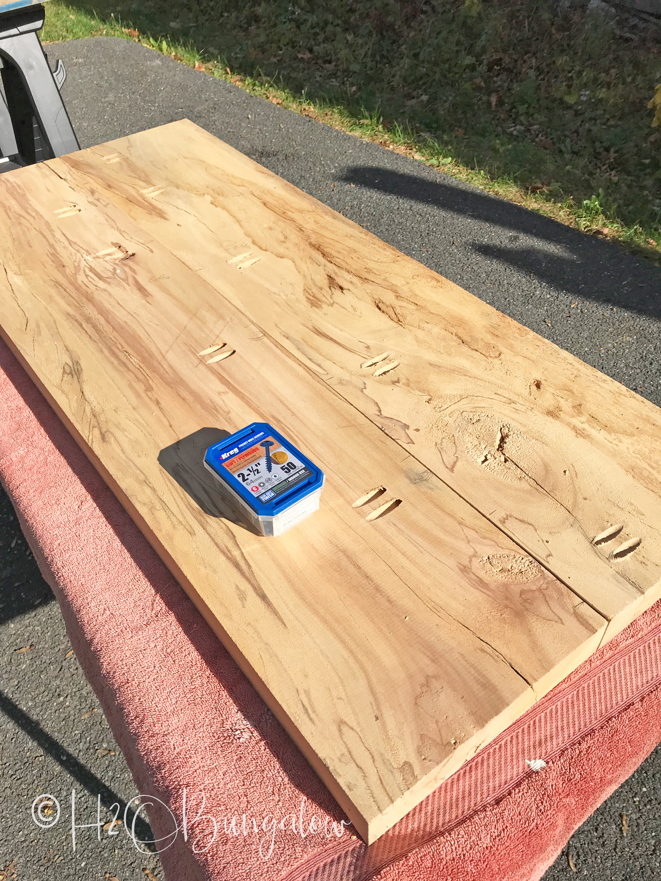 Build Rustic Coffee Table : Diy Rustic Coffee Table Free Plans Home By Jenn : When you have all your woodcuts made to size, drill your pocket holes.