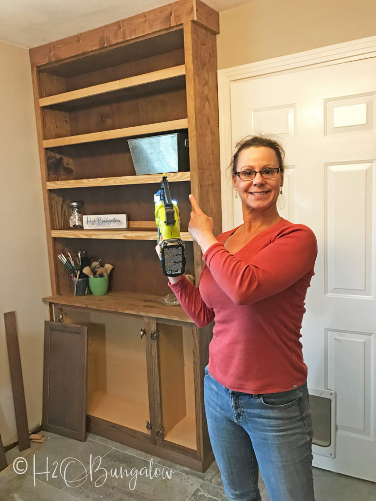 How to Build Built In Bookcases With H2OBungalow