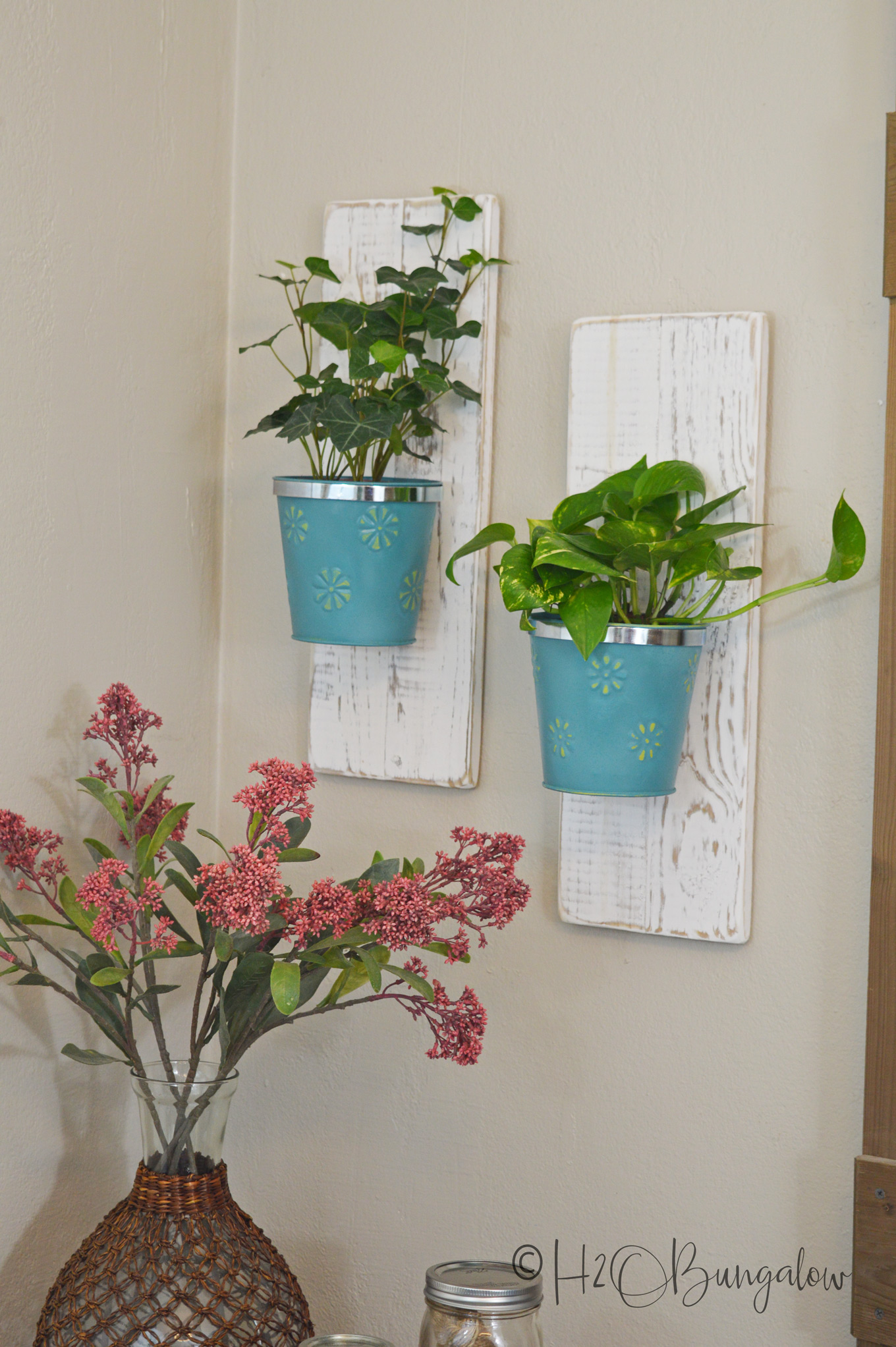 Wall Plant Holder 