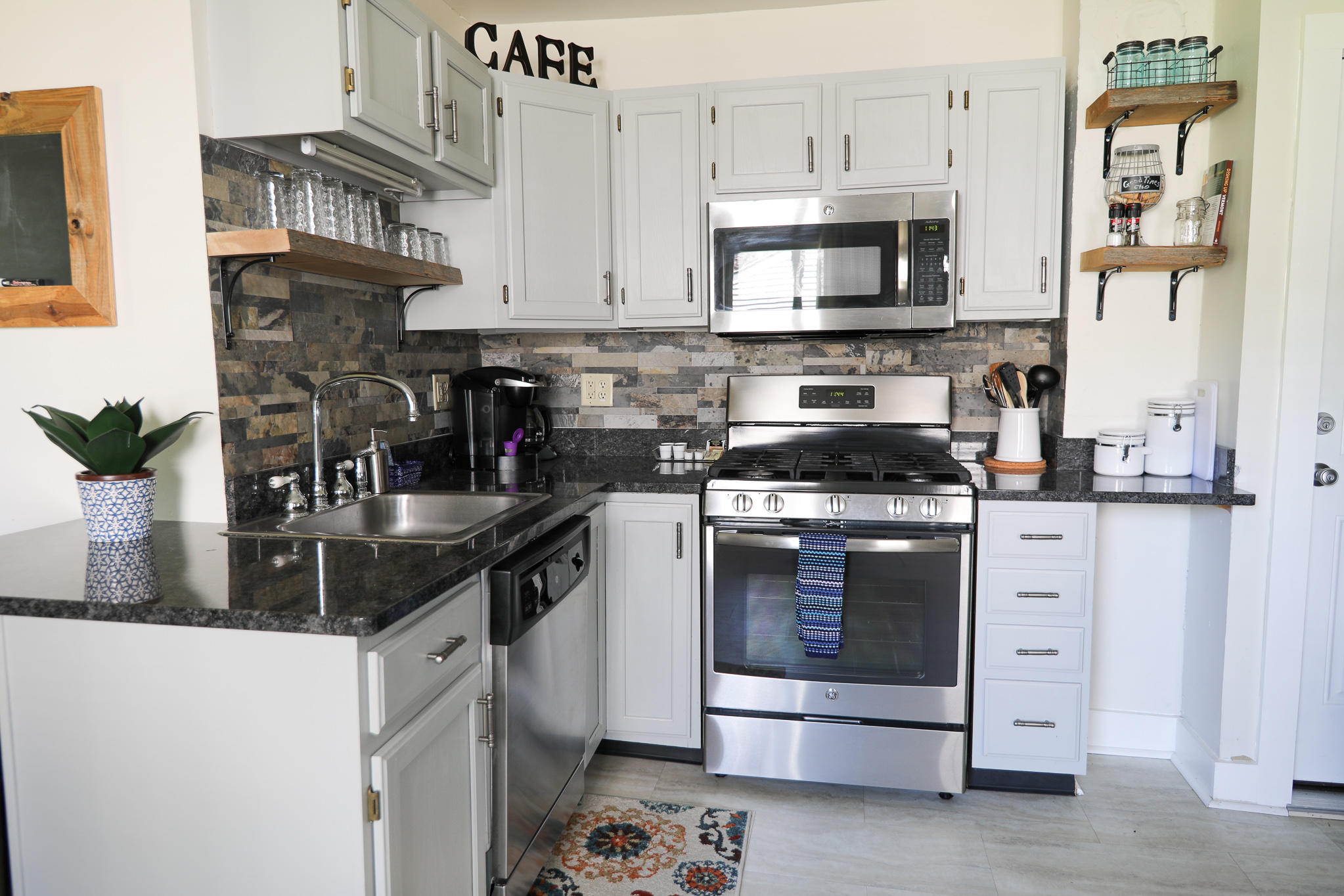 gorgeous kitchen open shelving ideas with reclaimed wood #reclaimedwood #shelvingideas