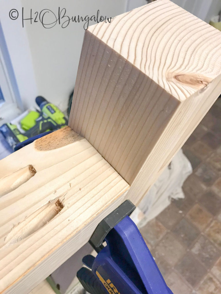 How To Build a DIY Farmhouse Table - H2OBungalow