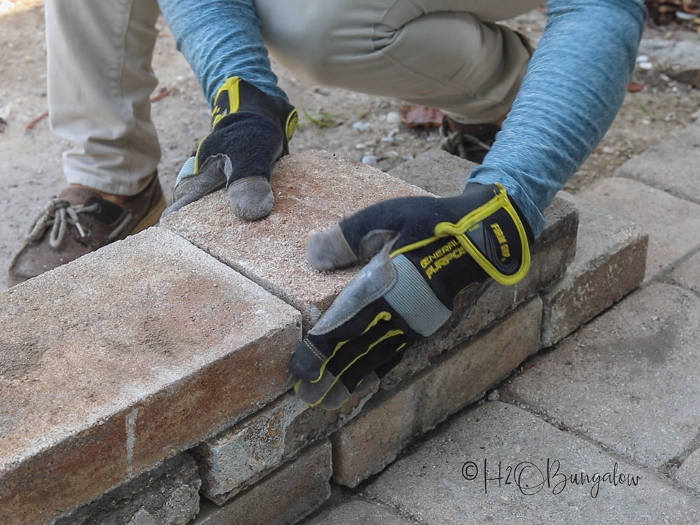 how to stack pavers for garden edging