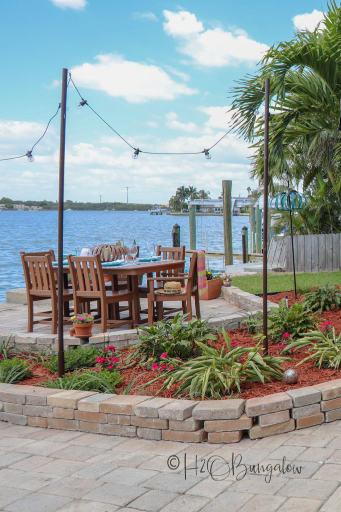 outdoor dining table with loights 