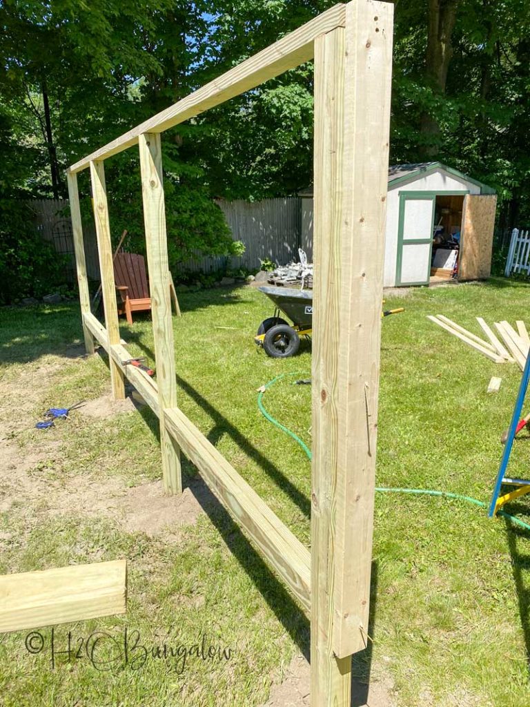 How to Build a DIY Cedar Privacy Screen